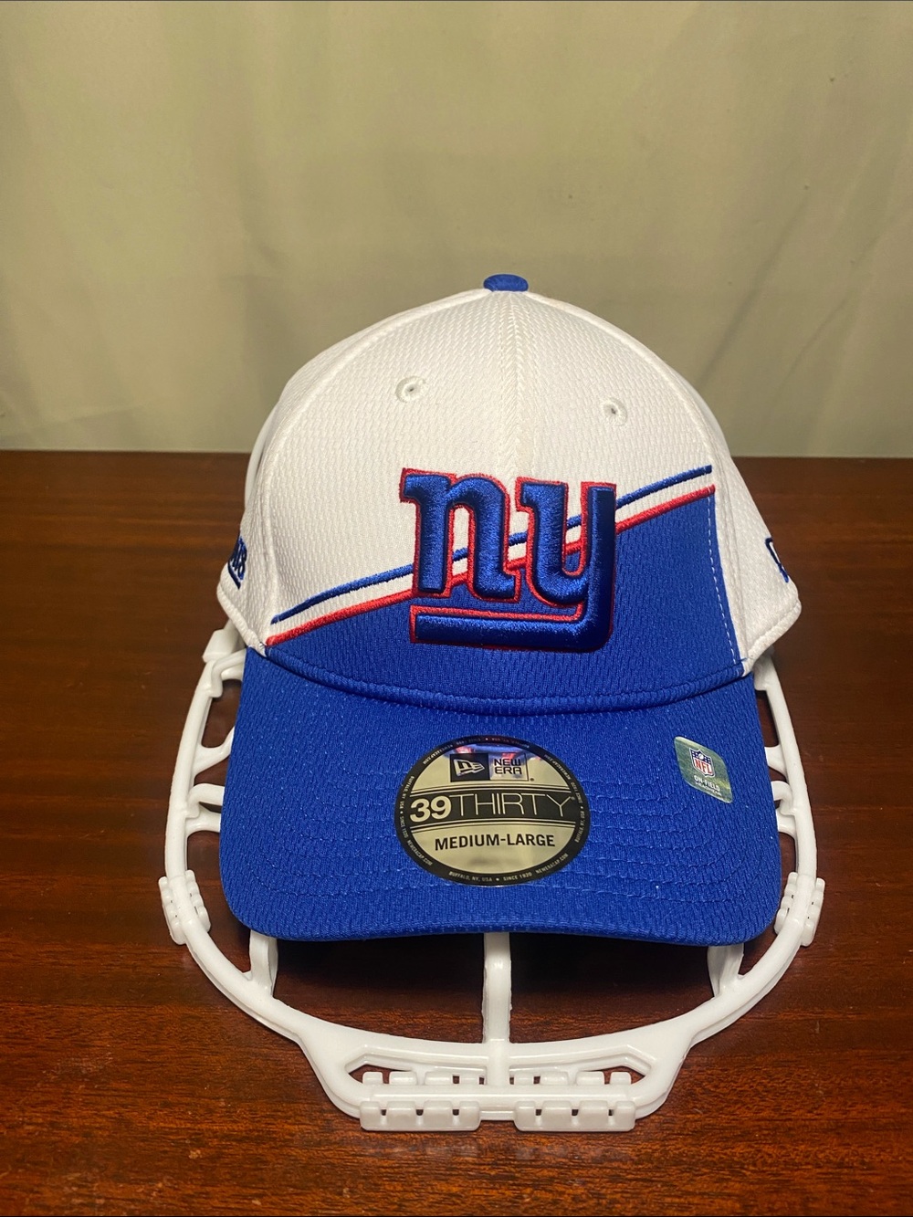 New York Giants On Field New Era 39Thrity Sideline Stretch Fit Football Hat M/L